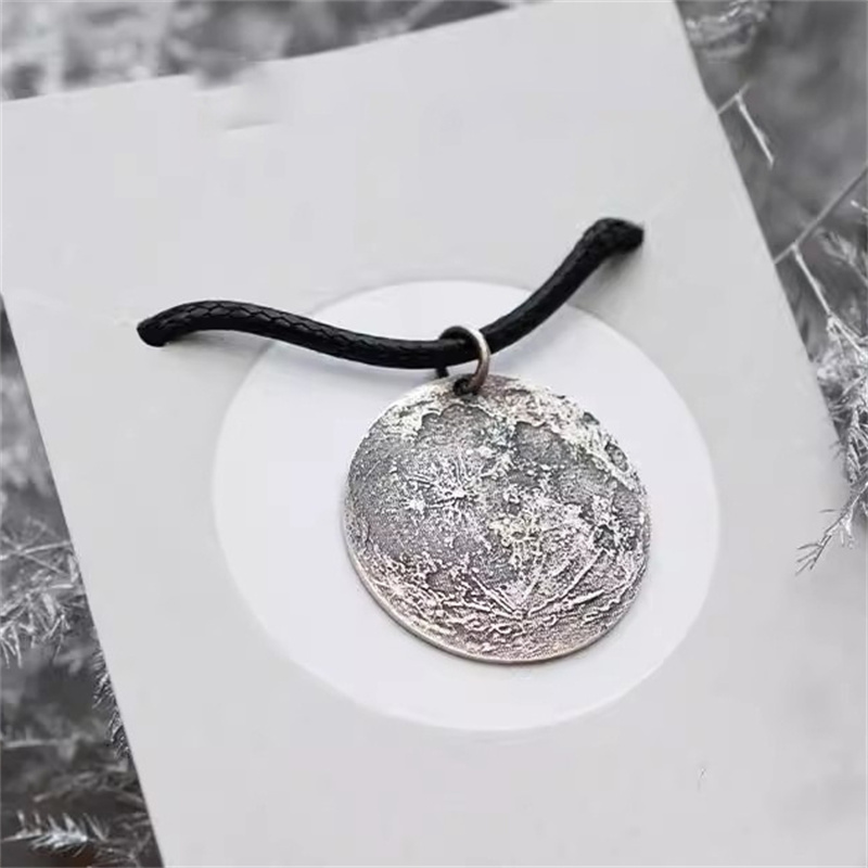 Liontin Bulan Gaya Etnik untuk - Men Accessories Ethnic ulasan dan harga