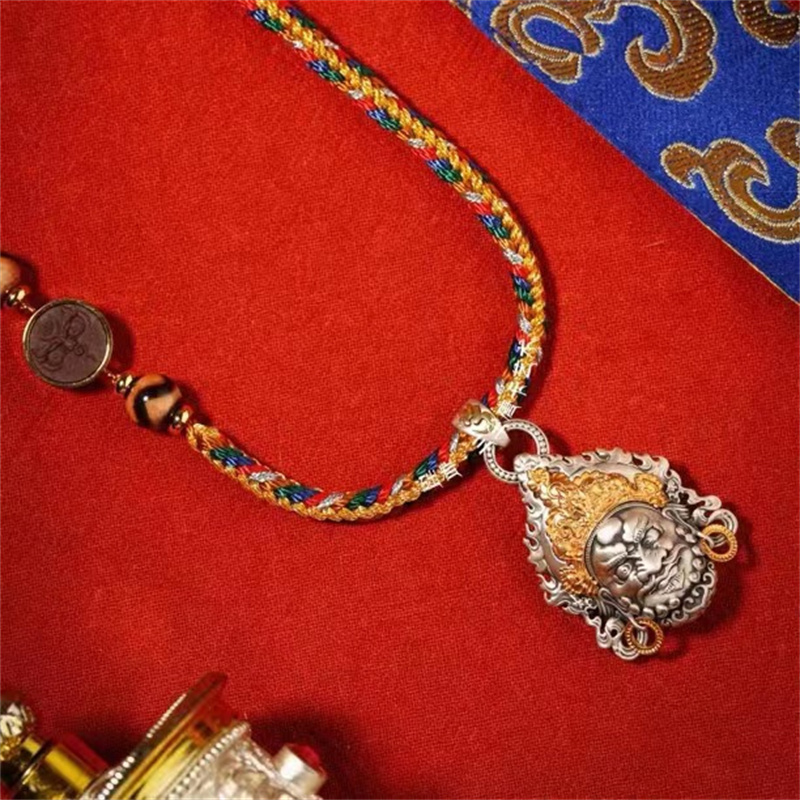 Liontin Jambhala Kuning Berkat - Men Accessories Ethnic ulasan dan harga